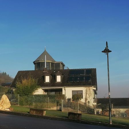 Weingut & Gastehaus Schumann Apartamento Lieser Exterior foto